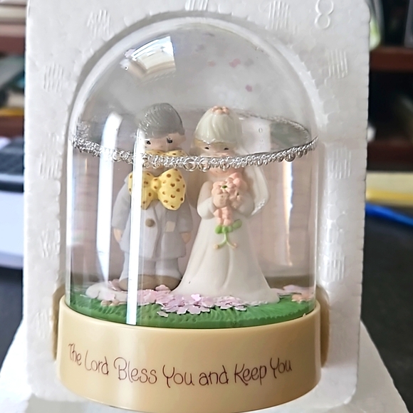 Precious Moments The Lord Bless You And Keep You - Picture 8 of 9